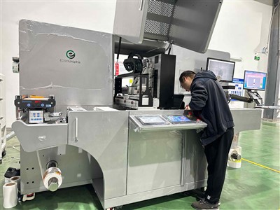 디지털 라벨 인쇄 장식 기계 니스칠 및 포일링